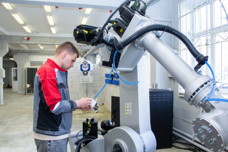 Центр развития промышленной робототехники ЮУрГУ реализовал ряд крупных проектов для предприятий Урала